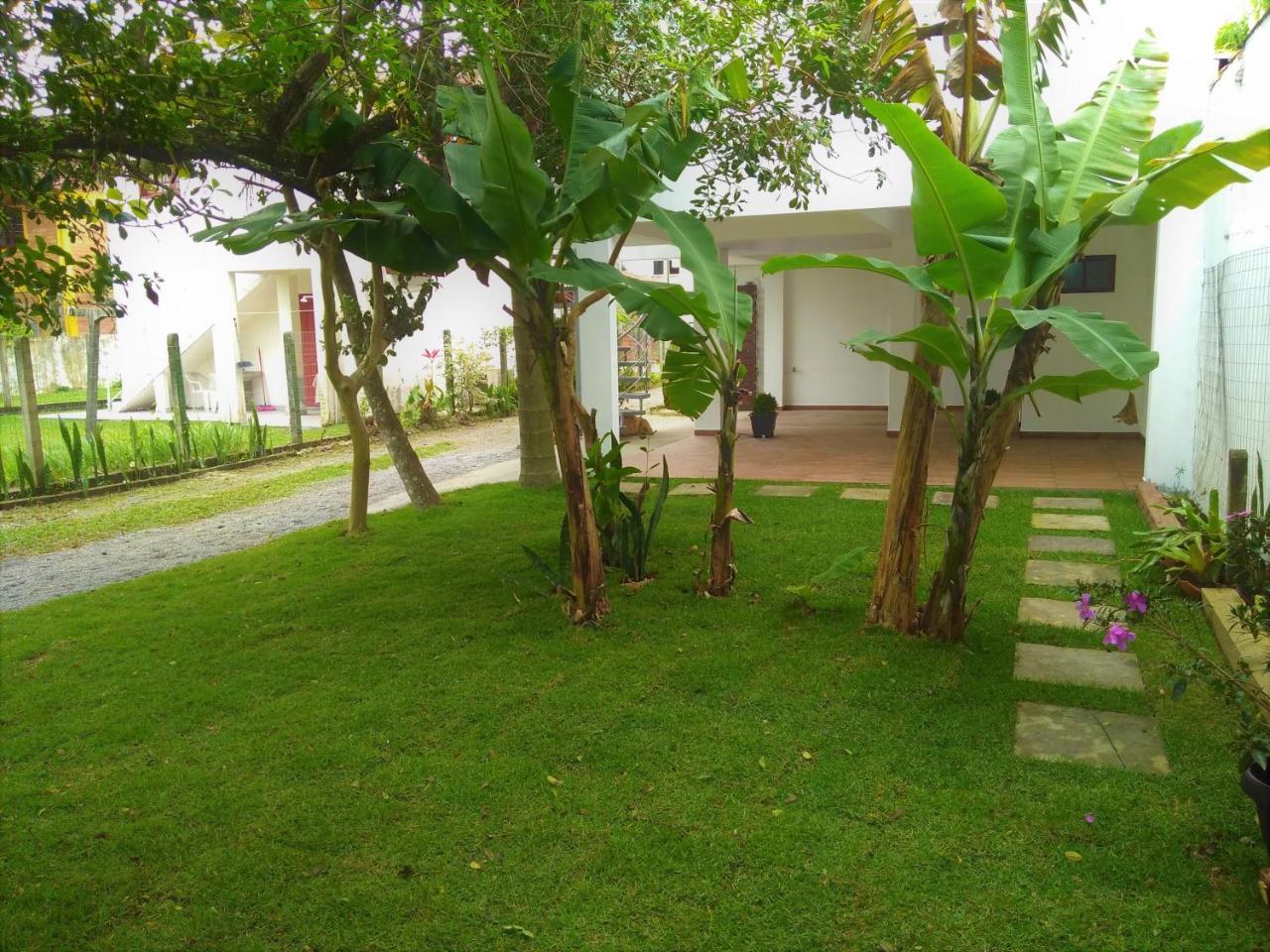 Recanto da Madre Guarda do Embaú Exterior foto